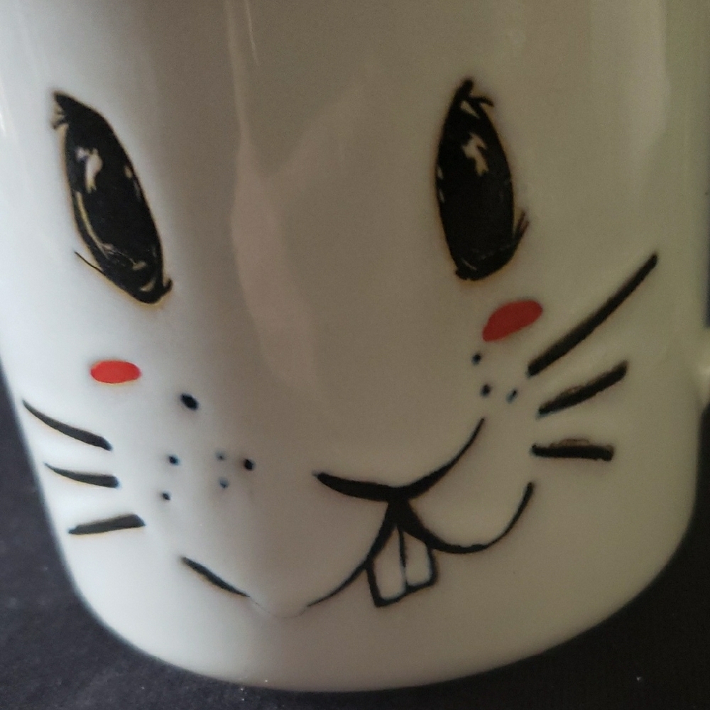Large Ceramic Rabbit Mug. - Picture 4 of 5